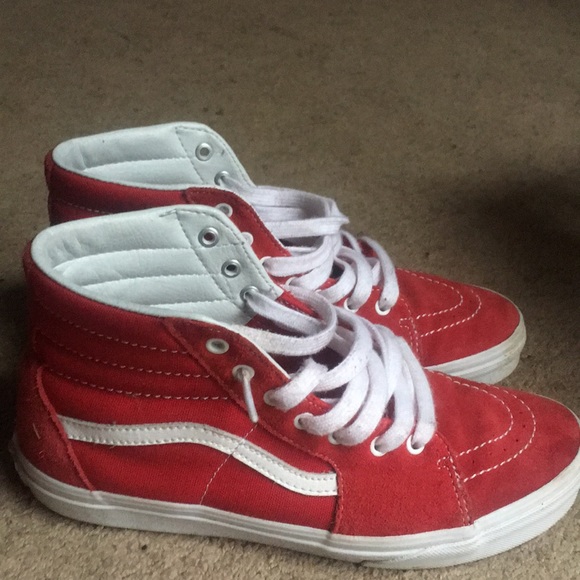 red and white sk8 hi